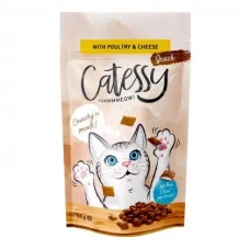 Лакомство для котов Catessy Snack Poultry & Cheese подушечки с птицей и сыром 65 г 519043