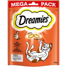 Лакомство для котов Dreamies Cat подушечки с курицей 180 г 81767